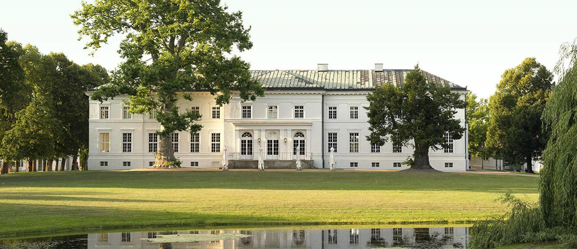 Hotel Schloss Neuhardenberg Exteriér fotografie
